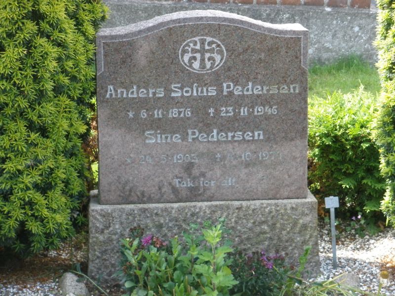 Sine Pedersen.JPG